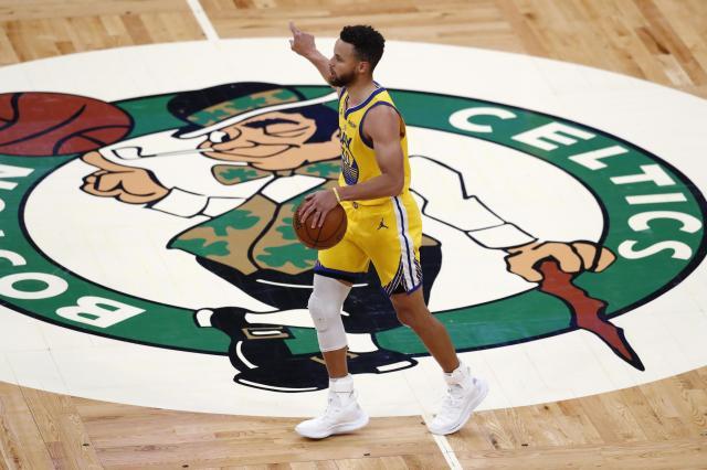 爱游戏体育app-连续10场得分30+,孤独的库里开始疯狂地狂奔